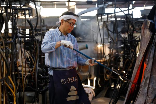 日本の職人が作るガラス製哺乳びん